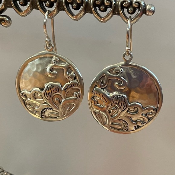 Silpada Rare ‘TIDAL WAVE’ Textured Sterling Silver Earrings W2987 - Picture 9 of 14